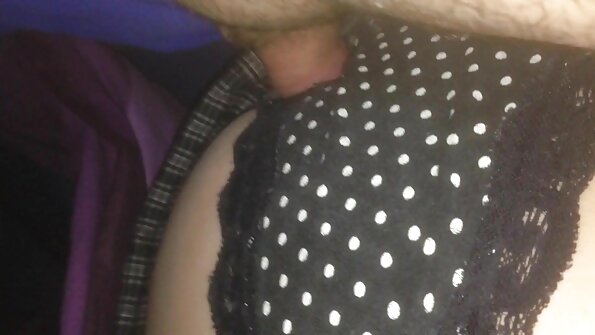 Far sex hd nl knepper en ung datter med kræft på sengen.