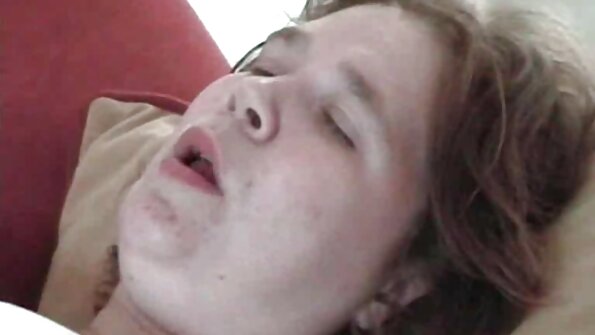Bedstefar knepper sit unge smukke barnebarn xxx seks 18 i natur doggy style.