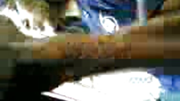 Blond russisk datter sutter gratis video seks moden fars pik.