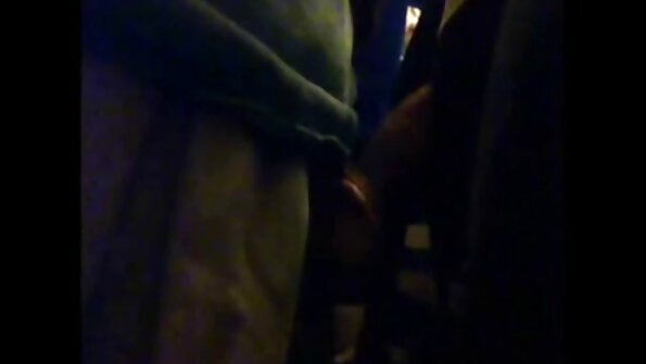 Sexet sex porna xxx fætter knepper en slægtning uden at bekymre sig om konsekvenserne.
