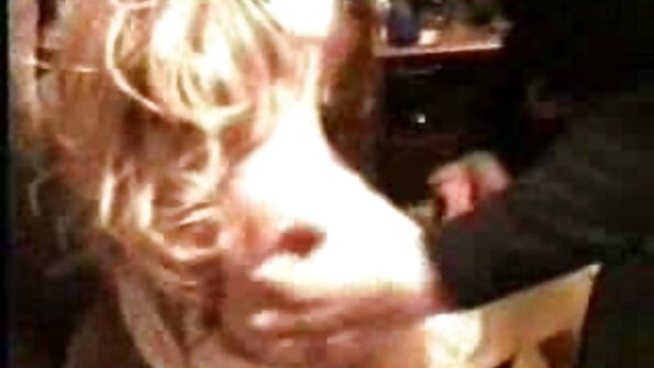 Stedfar gratis video seks knepper sin steddatter hårdt i munden.
